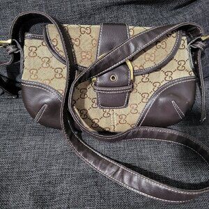 Gucci crescent bag